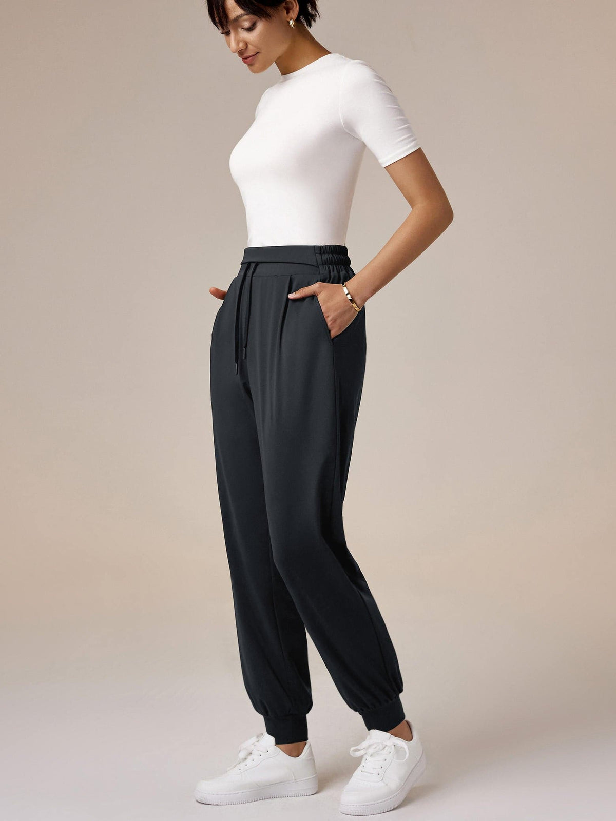 Amoretu 79% Nylon High Waisted Stretch Pants Sweatpants with Pockets