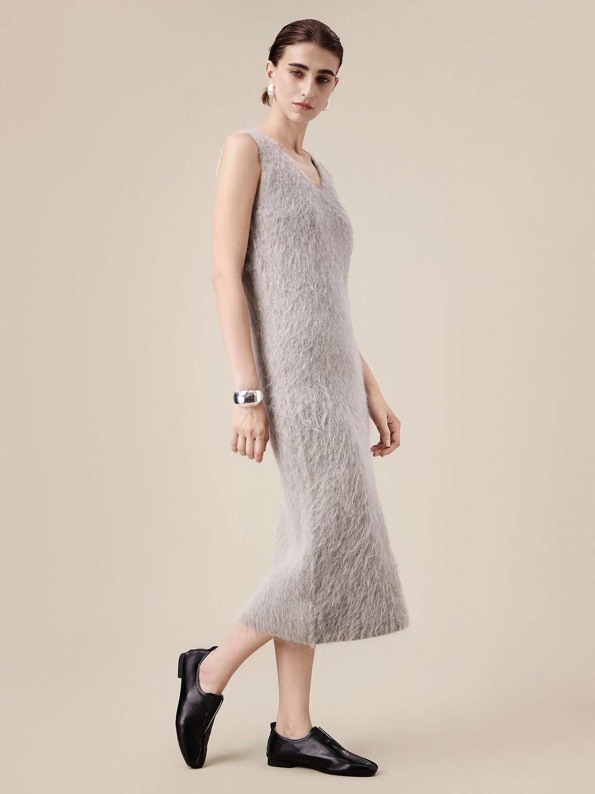 Amoretu Alpaca V-Neck Sleeveless Plush Knit Vest Dress