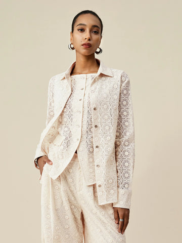 Amoretu Lapel Embroidered Lace Blouse