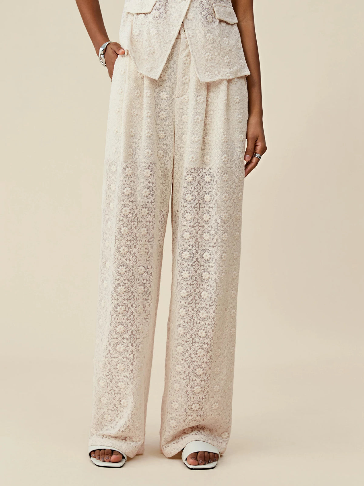 Amoretu Embroidered Lace Wide-Leg Pants