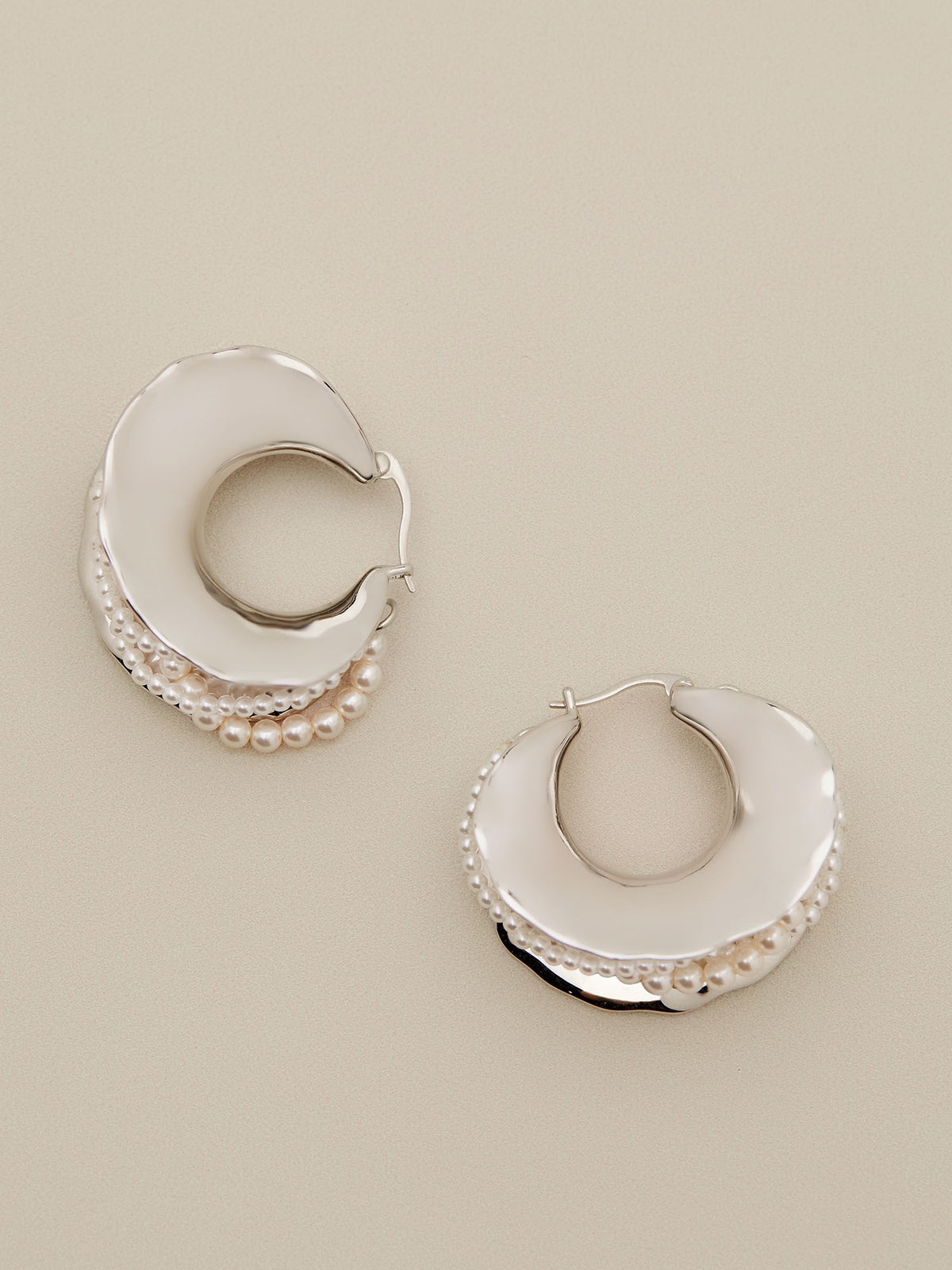 Amoretu French Texture Metal Pearl Wrapped Earrings